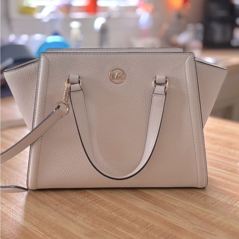Michael Kors Cream Satchel Classic Design